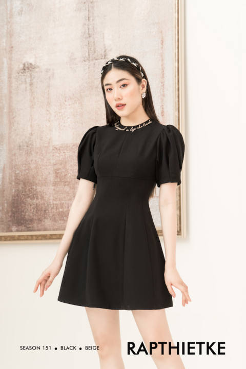 RẬP – Đầm Đen Tay Nhún Cổ Tròn Thêu Thân Xòe – BEIGE 01