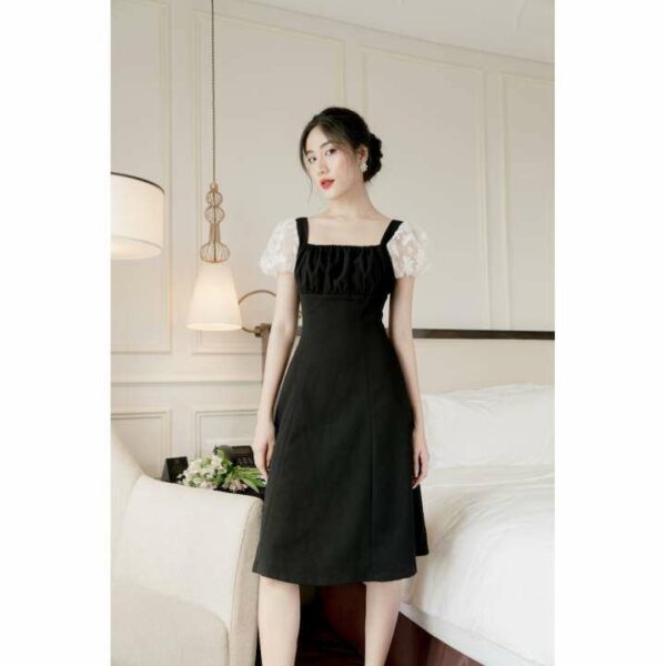 RẬP - Đầm Đen Tay Ren Bèo Nhún - R 04
