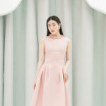 RẬP – Đầm Hồng Không Tay Cổ Đính Hoa Thân Xếp Ly – PRINCESS 02