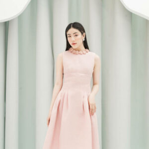 RẬP - Đầm Hồng Không Tay Cổ Đính Hoa Thân Xếp Ly - PRINCESS 02