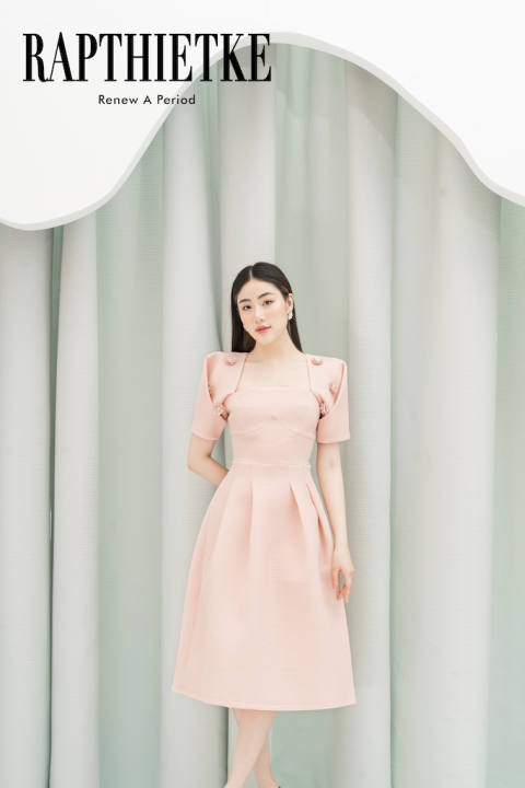 RẬP – Đầm Hồng Tay Đính Hoa Tùng Xếp Ly – PRINCESS 03