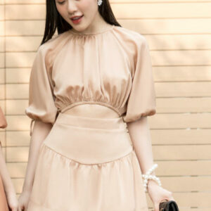RẬP - Đầm Kem Cổ Tròn Nhún Tay Lửng Tùng Hai Tầng - GRACE 04 KEM