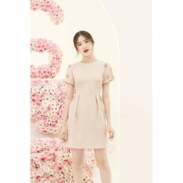 RẬP - Đầm Kem Tay Đính Hoa - LUX 16