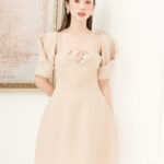 RẬP – Đầm Nâu Dây Tay Xoắn Tùng Xòe – BEIGE 05