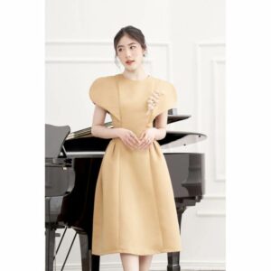 RẬP - Đầm Nâu Xòe Tay Cánh Bướm Có Cài Hoa - BROWN 02