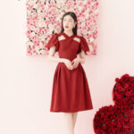 RẬP – Đầm Tay Phồng Cổ Chéo Thân Xếp Ly Hông – LOVER 06 ĐỎ
