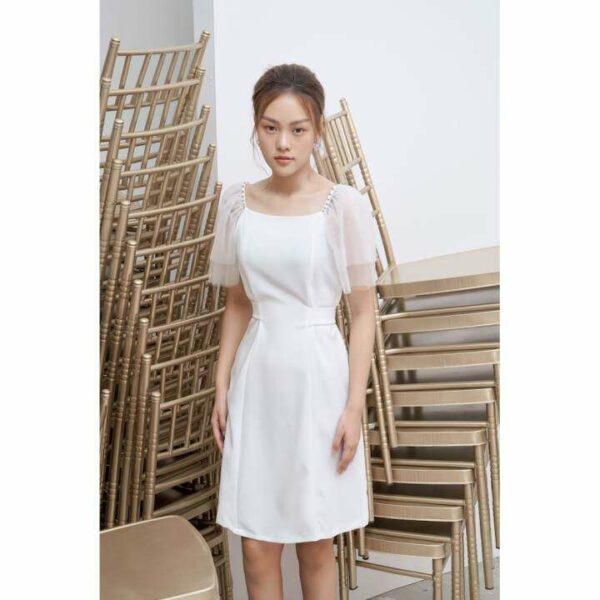 RẬP - Đầm Trắng Đính Hạt Trên Vai Lưới - TITI