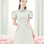 RẬP – Đầm Xanh Cổ Tròn Đính Hoa Tay Xếp Ly Tùng Xòe – PRETTY 04