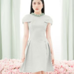 RẬP – Đầm Xanh Cổ Tròn Tay Lỡ Tùng Xếp Ly – PRETTY 05