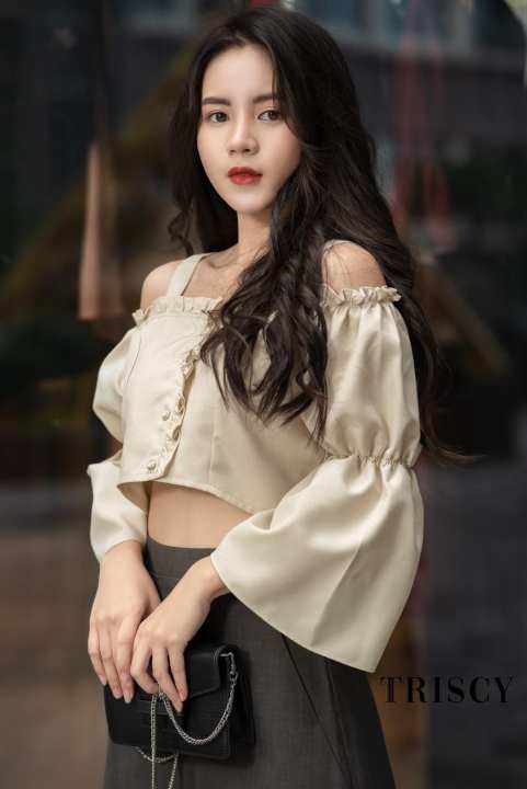 Áo Crop Đính Nút 39A001 TRISCY