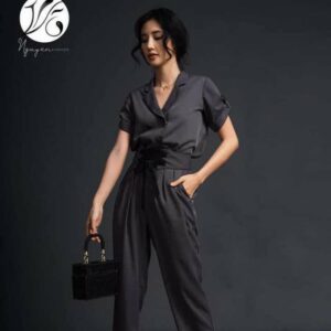 Áo xám tay ngắn gài nút vải lụa mềm-Nguyen.atelier