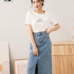 Chân váy jeans nữ dáng chữ A midi dài qua gối, xẻ trước hack dáng TWENTYFIVE 4155