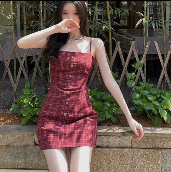 Đầm body 2 dây cột nơ lưng hoạ tiết sọc caro đỏ - Rossy Fashion