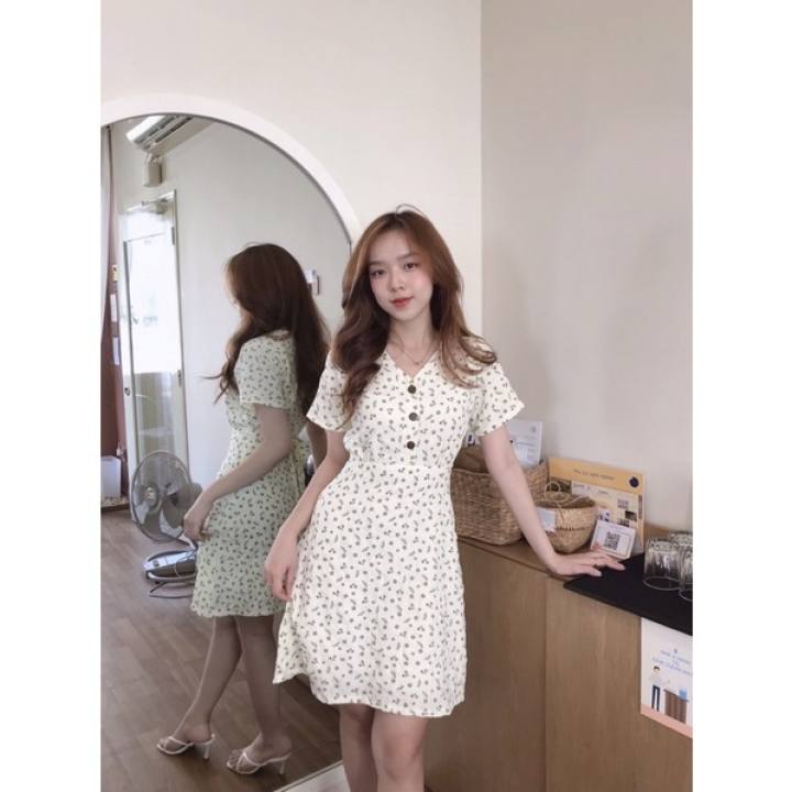 Đầm cổ V hoa