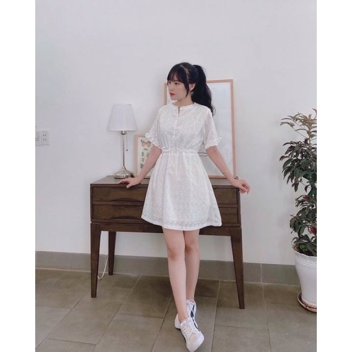 Đầm hoa nổi form ngắn