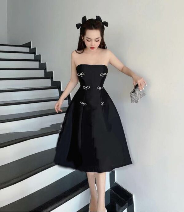 Đầm nữ váy nữ thiết kế Rossy Fashion, đầm midi ống đen đính đá nơ Freeszie - SR190