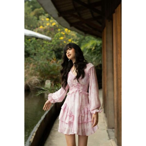 FLAMINGO MUSE DRESS - Váy bèo tầng , tay dài phồng, cổ tim - SOLID