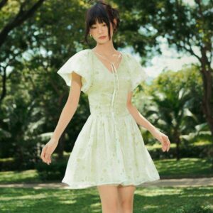 GISELLE DRESS in GREEN - Váy hoa cổ chữ V tay phồng dáng xoè