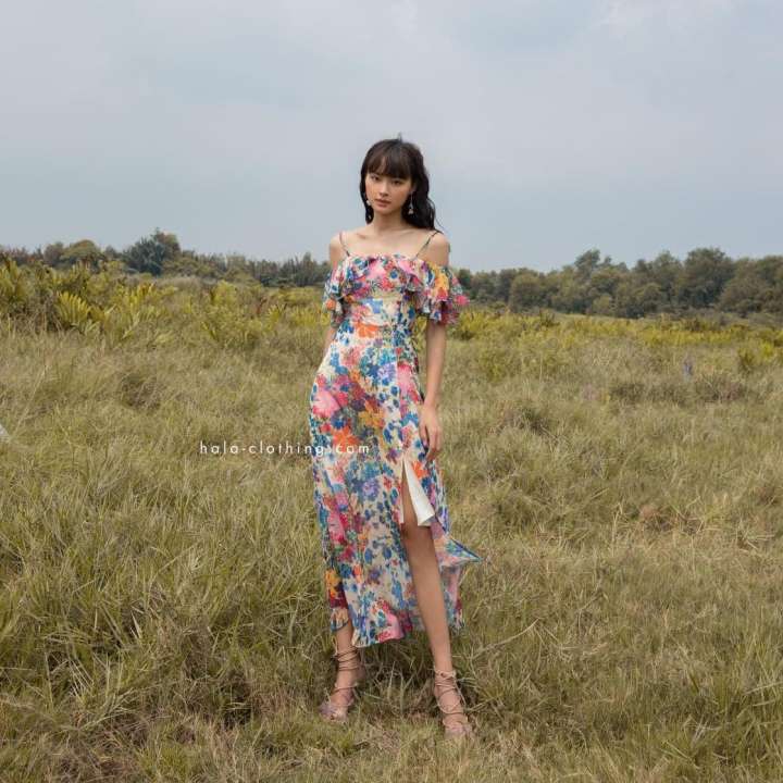 HALA Elodie Dress – Váy hoa trễ vai lưng nơ