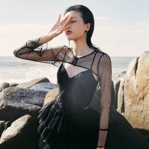 JUBIN STUDIO I Áo corset đen ren & áo khoác chấm bi tay dài (Noah Top)