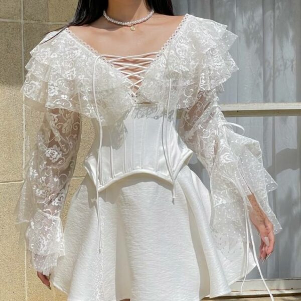 JUBIN STUDIO I Áo corset tay dài nhún thêu ren (Eira Top)