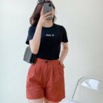 Quần short nữ túi chéo, 2 ly Twentyfive N633