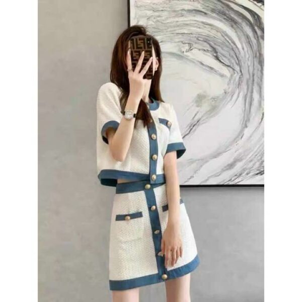 Set áo phối nút bọc kẻm chân váy - Rossy Fashion