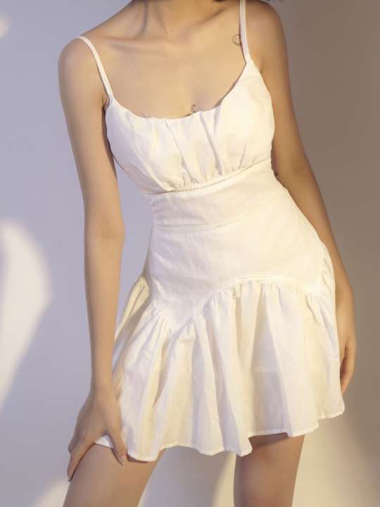 VÁY DÂY TRẮNG KÈM LÓT QUẦN – NORA DRESS, SOLID