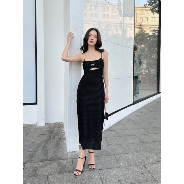 COCO SIN - Đầm 2 Dây Đen Cut Out Đính Nơ - Hình ảnh 2
