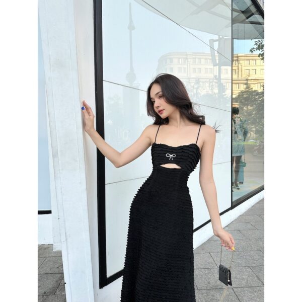 COCO SIN - Đầm 2 Dây Đen Cut Out Đính Nơ - Hình ảnh 3