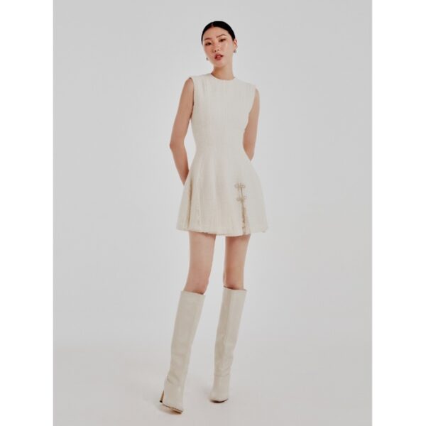 COCO SIN - Đầm Sát Nách Tweed Kem Đính Nơ - Hình ảnh 4