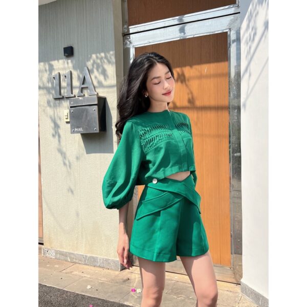 COCO SIN - Quần Short Xanh Đính Nút - Hình ảnh 3