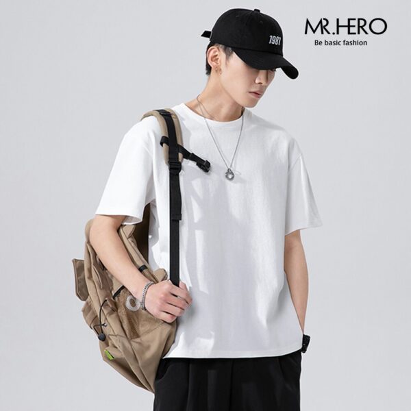 Áo Phông Nam Cổ Tròn Chất Liệu Thun Cotton 100% AP05 M.RO Dáng Rộng Ngắn Tay Màu Đen Trắng