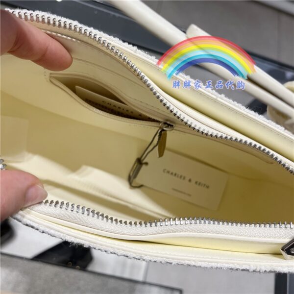 Charles and KEITH CK2-20671486 Ngọc trai thỏ đơn vai túi nách túi chéo túi xách cho phụ nữ - Hình ảnh 5