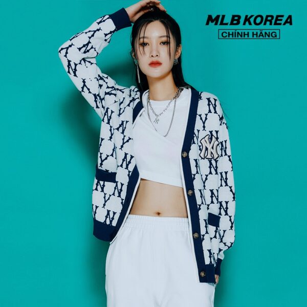 MLB - Áo khoác cardigan phom suông cổ V Monogram 3AKCM0121-50CRS - Hình ảnh 8