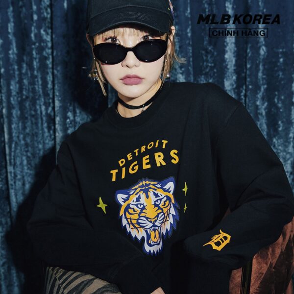 MLB - Áo sweatshirt tay dài cổ tròn The Year Of Tiger 3AMTD0121-46BKS - Hình ảnh 8