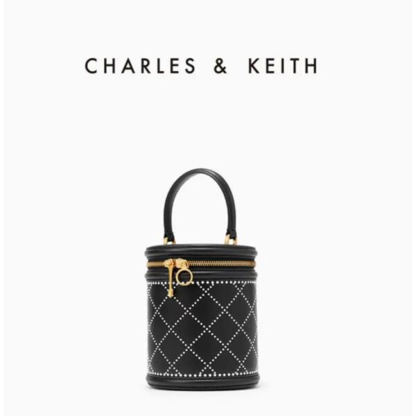 Túi xách phụ nữ mùa xuân CHARLES and KEITH CK2-10701260 Túi đeo chéo chuỗi kim cương thời trang