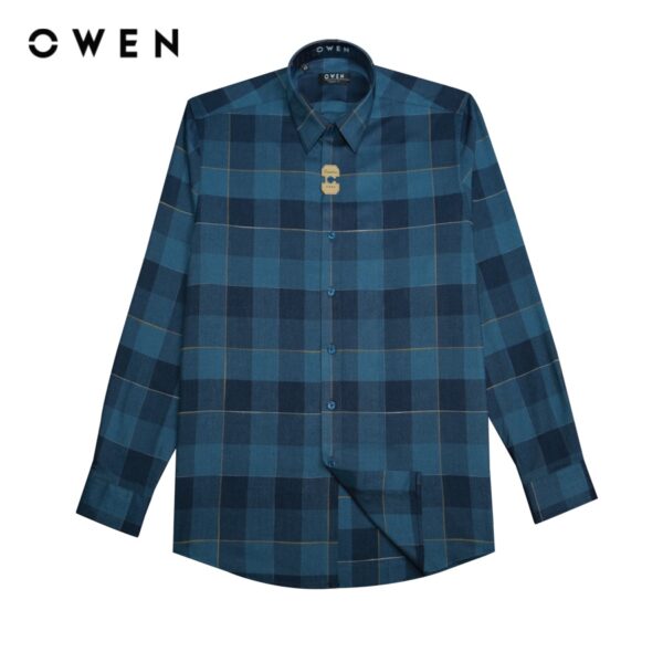 OWEN - Áo sơ mi dài tay Regular Fit màu Xanh lá Bamboo - AR220942D