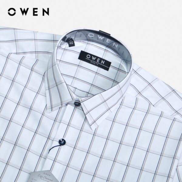 OWEN - Áo sơ mi ngắn tay Cafe Body Fit Ghi trắng - BA220932NT - Hình ảnh 3